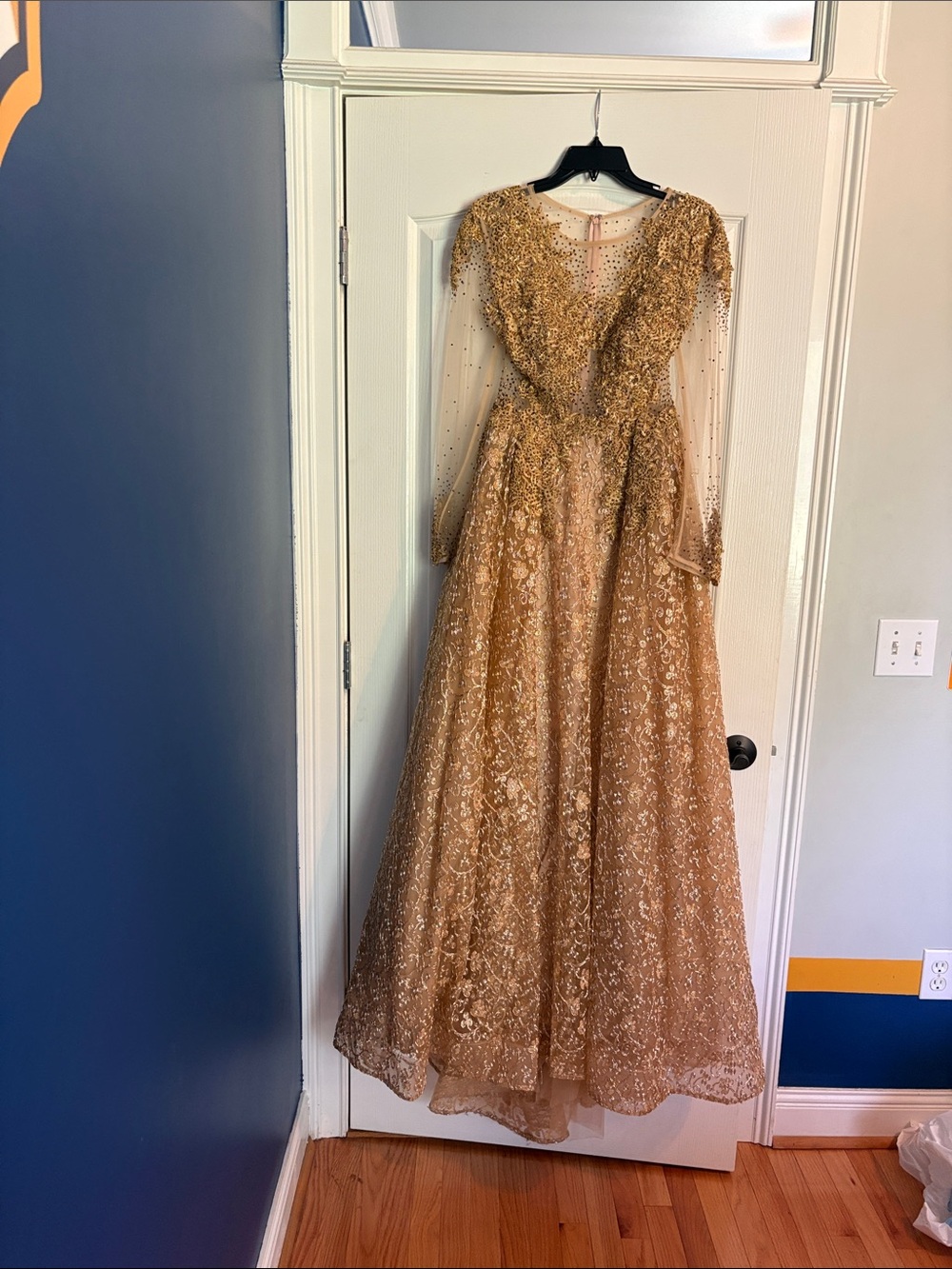 Mac Duggal BNWT Gold Embellished Gown size 4